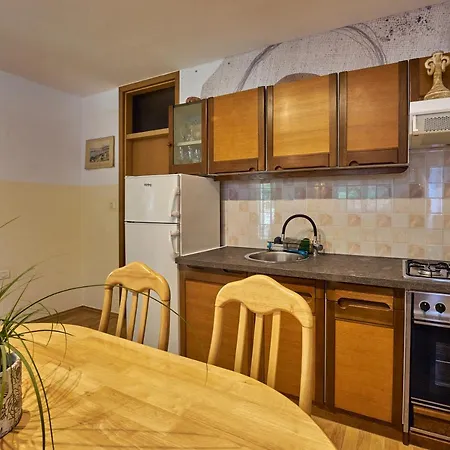 Baredinka Apartma Izola