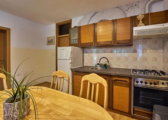 Baredinka アパート イゾラ